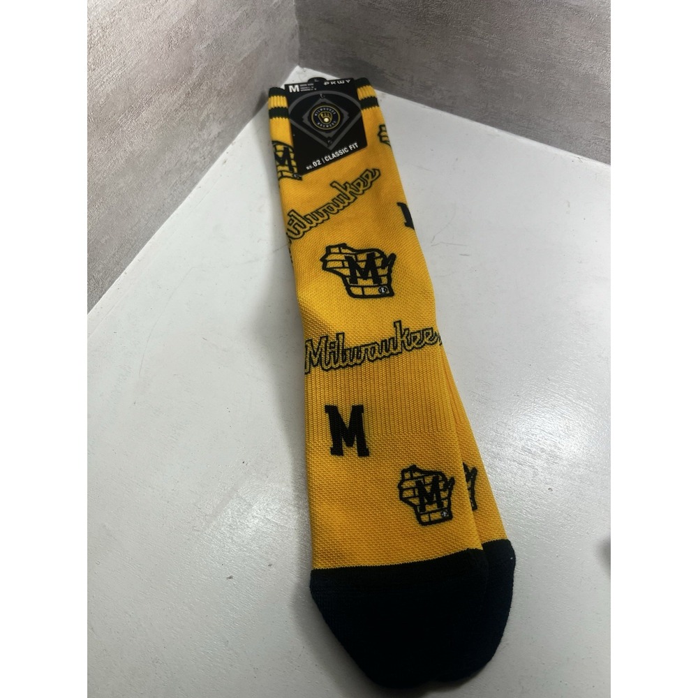 MLB Milwaukee Brewers Crew Socks No. 02 Classic Fit M Shoe Size YTH 1-6 WMN 3-8
